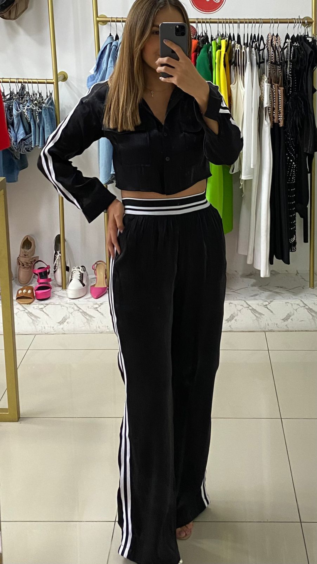 Conjunto Negro Con Rayas Blancas